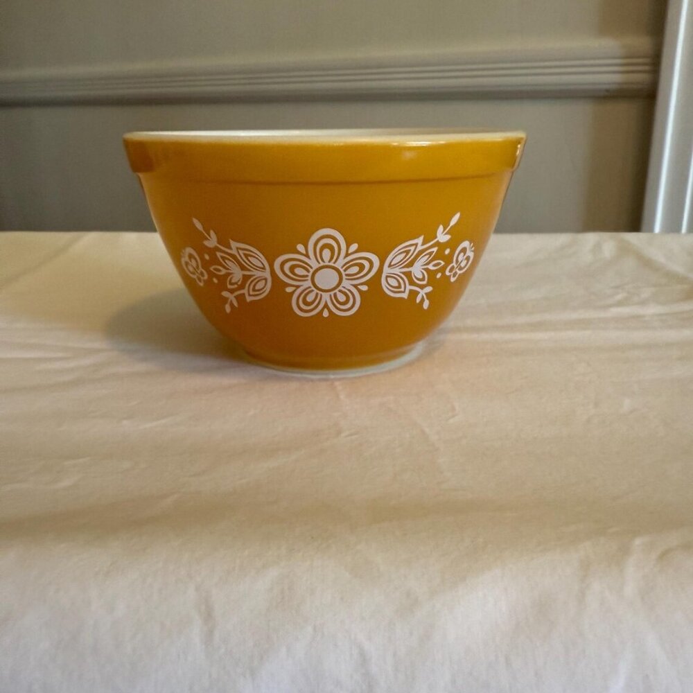 Vintage 1970's Pyrex Yellow Butterfly Flowers Mixing Bowl
